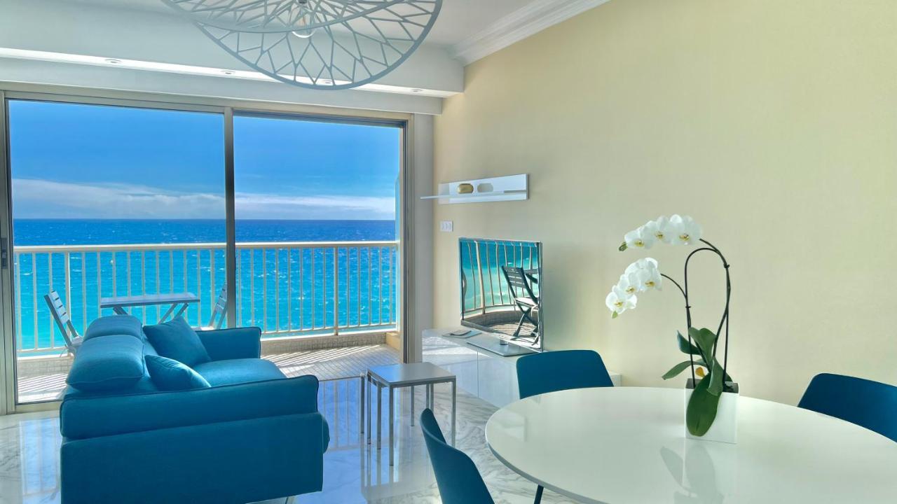 Seaviews By Jenni Menton, La Suite, Superbe Front De Mer, Top Emplacement Avec Terrasse Et Parking! Zewnętrze zdjęcie