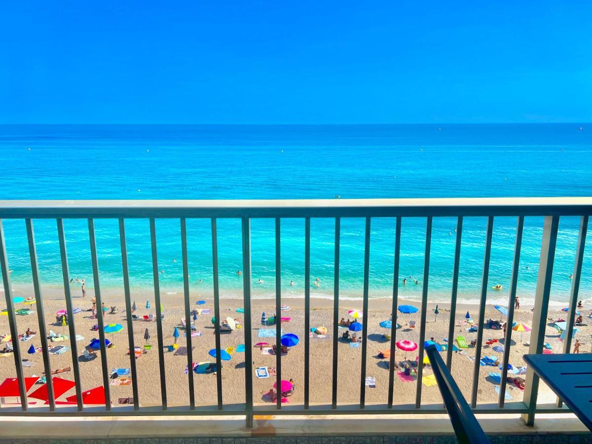 Seaviews By Jenni Menton, La Suite, Superbe Front De Mer, Top Emplacement Avec Terrasse Et Parking! Zewnętrze zdjęcie