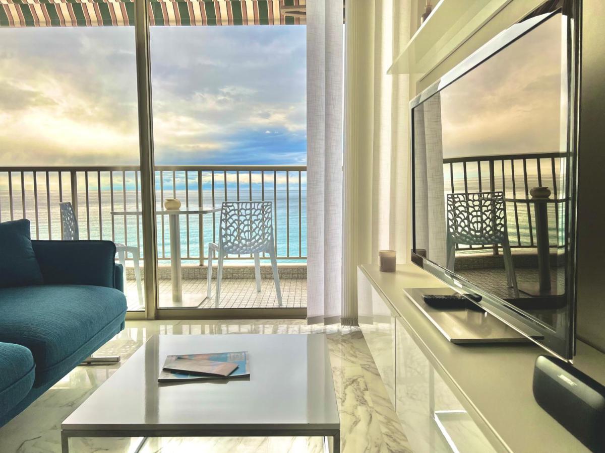 Seaviews By Jenni Menton, La Suite, Superbe Front De Mer, Top Emplacement Avec Terrasse Et Parking! Zewnętrze zdjęcie